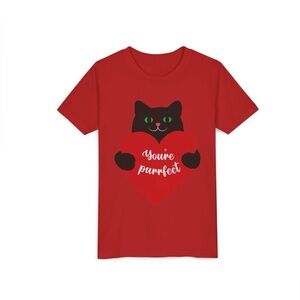 Black cat youth tee with heart design